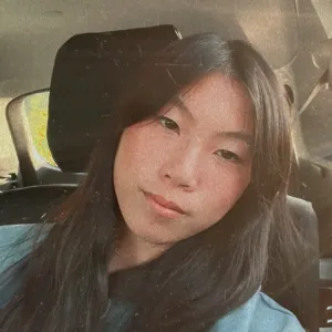 A headshot of LOIS student Haley Chow.