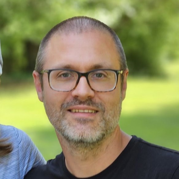 Chris Rates' headshot