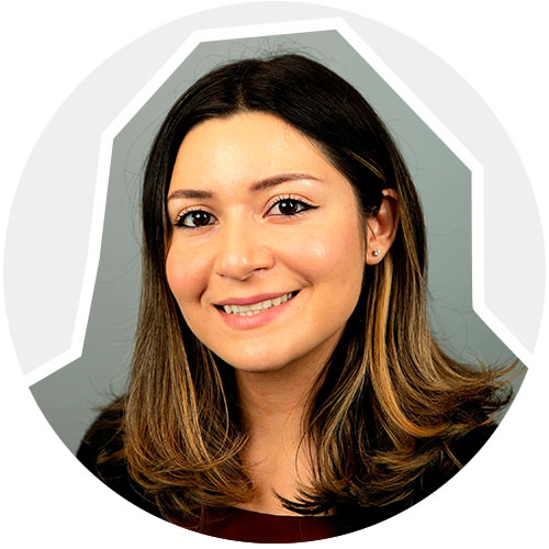 Headshot of Valeria Inoscencio